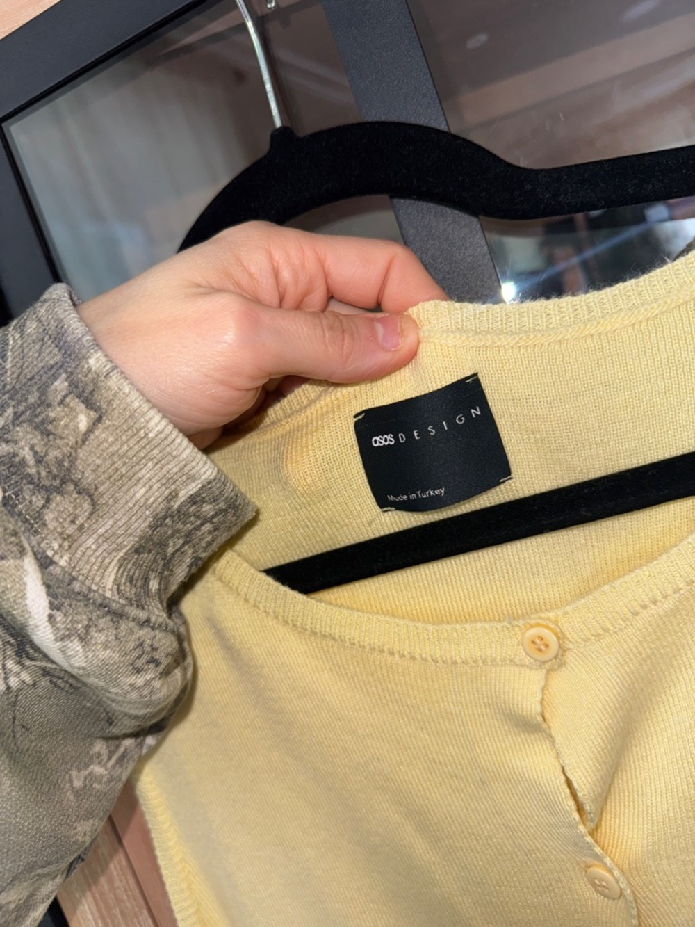 ASOS Design knit vest top butter pastel yellow sleeveless tank crewneck buttons - Picture 6 of 11